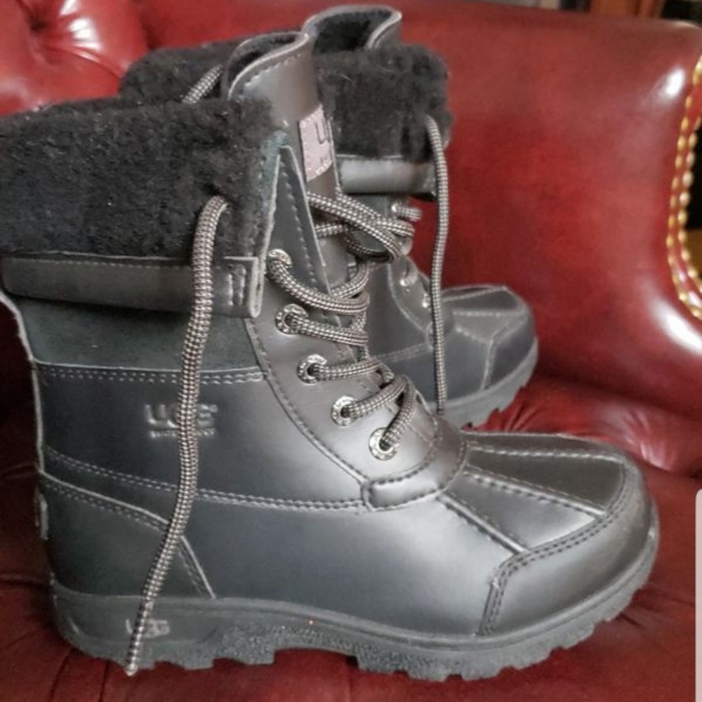 Girls UGG winter boots